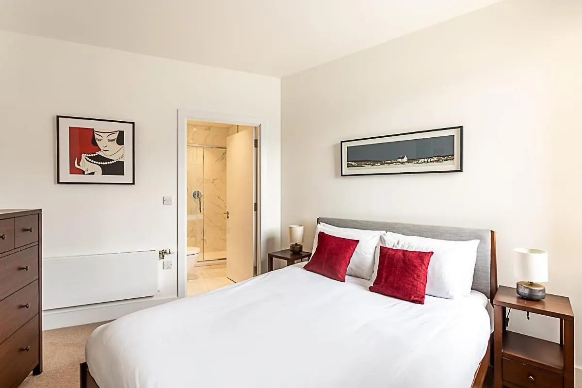 Stunning Surrey Quays Flat Apartment London 0*,  United Kingdom