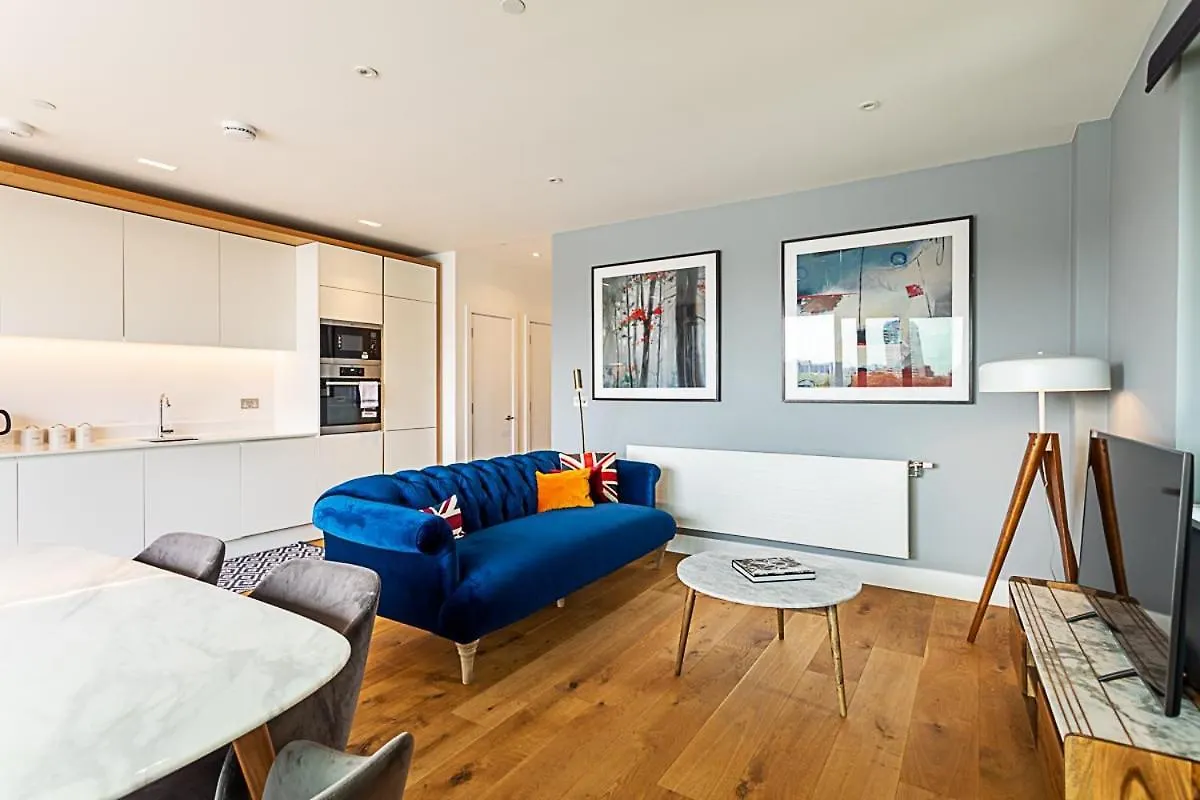 Stunning Surrey Quays Flat Apartment London