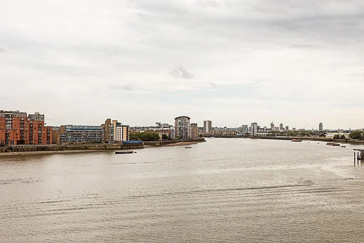Stunning Surrey Quays Flat Apartment London 0*,  United Kingdom