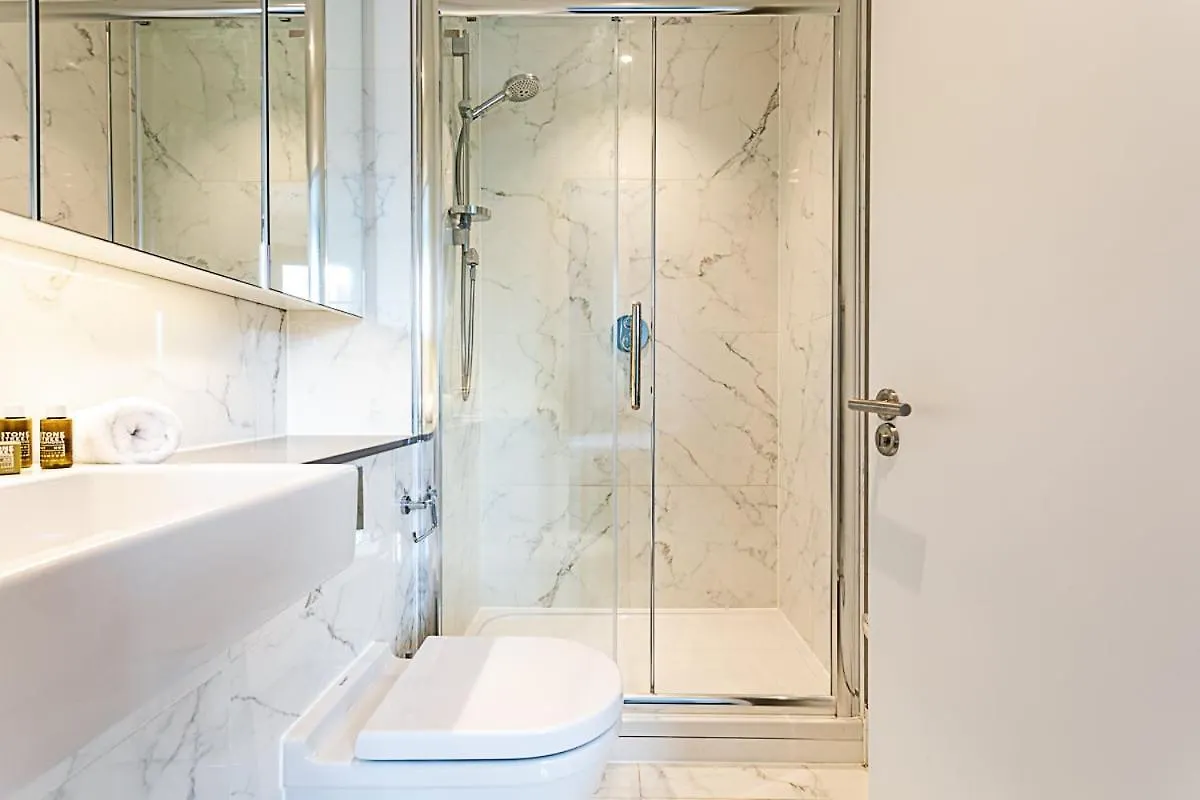 Stunning Surrey Quays Flat Apartment London