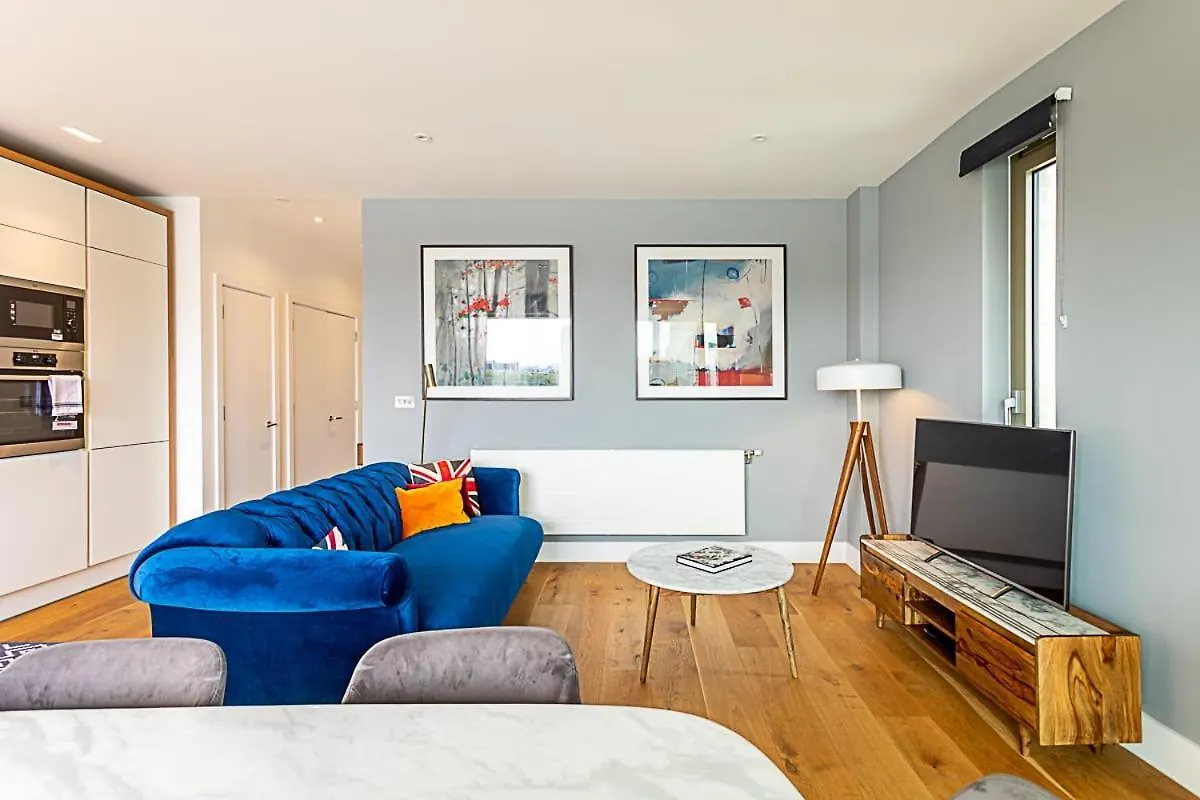 Stunning Surrey Quays Flat Apartment London 0*,